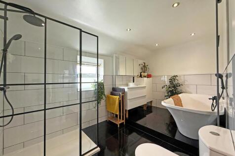 7074623a-5bd2-49f0-a7e1-f5edbc4273e2.jpg