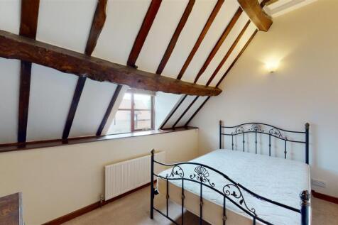 Bank Farm Mews 9 Bedroom One.jpg