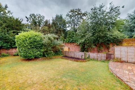 Bank Farm Mews 9 Rear Garden 2023.jpg