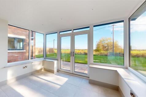 King Edwards Fields 5 Dining Area.jpg