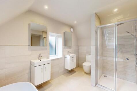 King Edwards Fields 5 Bedroom One En Suite Shower 