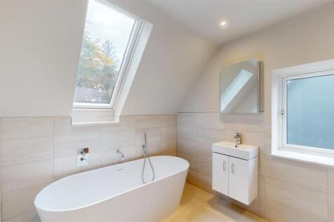 King Edwards Fields 5 Bedroom One En Suite Bathroo