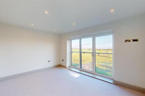 King Edwards Fields 5 Bedroom Two.jpg