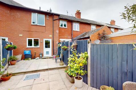 Meole Crescent 2a Garden 2.jpg