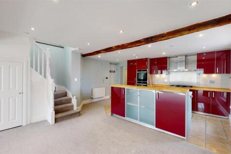 Robinson House Apartment 6 Kitchen Dining Area.jpg