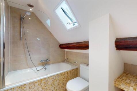 Robinson House Apartment 6 Bathroom 2.jpg