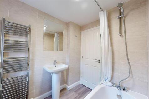 Morris Grove 38 Bathroom.jpg