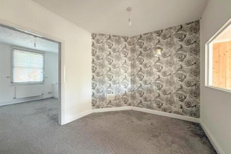 Crowmere Road 63 Room.jpg