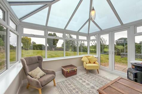 Yew Tree Cottage Sun Room.jpg
