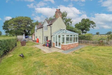 Yew Tree Cottage Rear.jpg