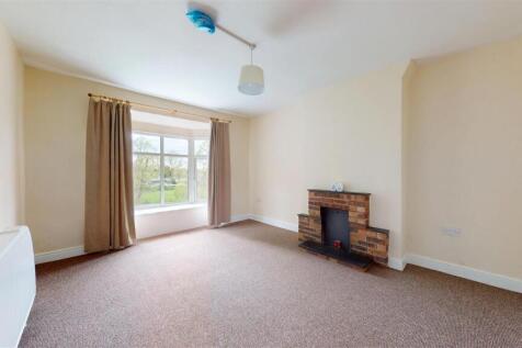 Underdale road 33b Living Room.jpg