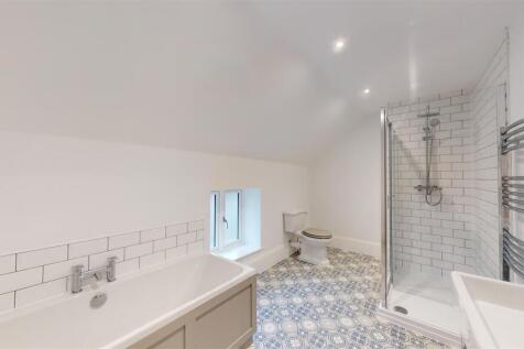 Shrewsbury Road, 129 Shawbury Bathroom.jpg