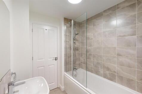 Morris Grove 58 Bathroom.jpg