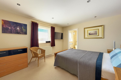 Master Bedroom 02.png
