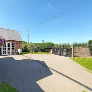 Driveway 01.png