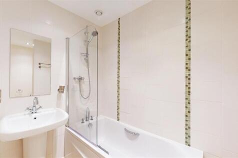 Nexus, Apt 2 Bathroom.jpg