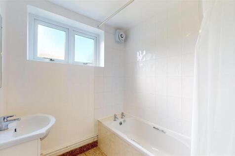 6 Claremont Place, Bathroom.jpg