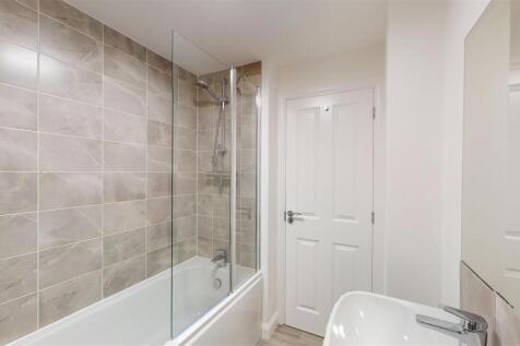 Morris Grove 64 Bathroom.jpg