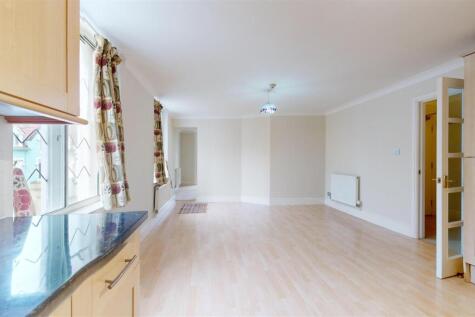 School Gardens 2, Flat 2 Dining Area.jpg