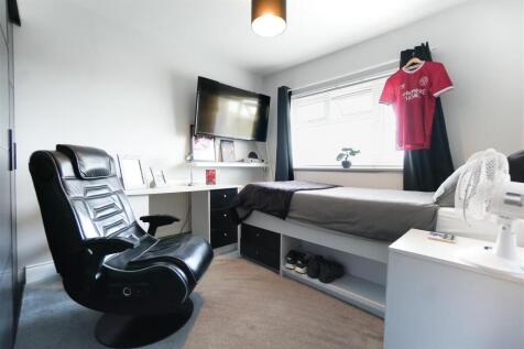Bedroom two 2.jpg
