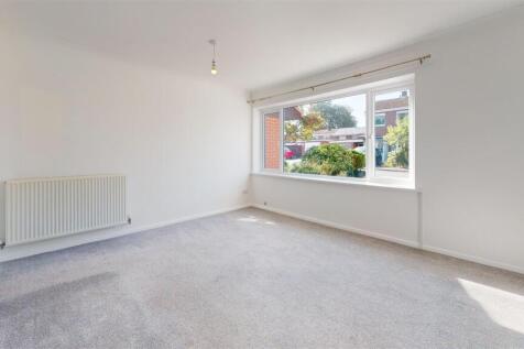 Greenwood Close 4, Living Room 2.jpg