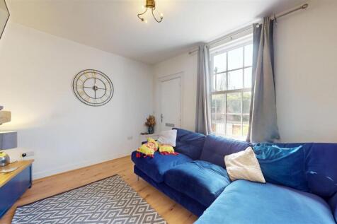 Hereford Road 79 Living Room.jpg