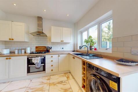 Hereford Road 79 Kitchen 2.jpg