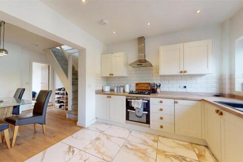 Hereford Road 79 Kitchen 3.jpg