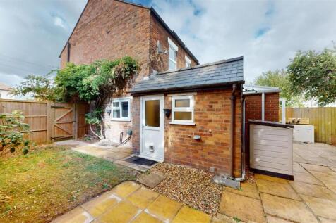 Crowmere Road 73 Garden.jpg