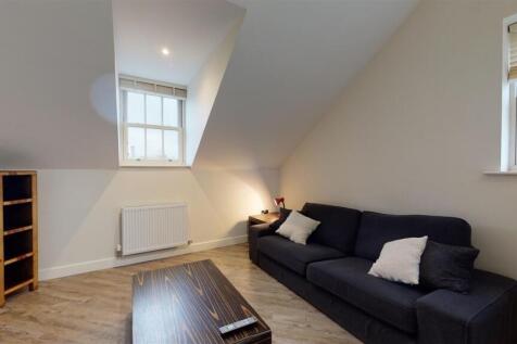 Betton Street 2a Sitting Area.jpg