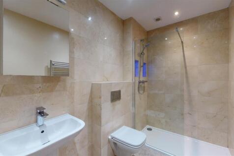 Betton Street 2a Bathroom.jpg