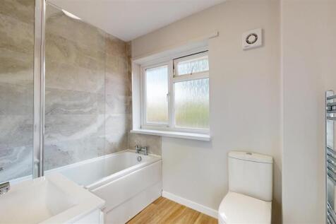 24-Shorncliffe-Drive-08272025_172117.jpg