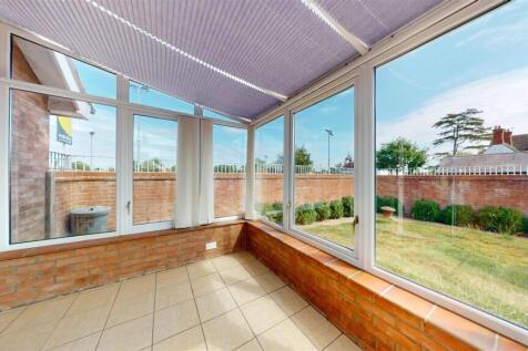 Willow Court 1 Conservatory 2.jpg
