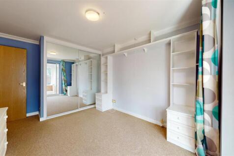 Willow Court 1 Bedroom One 2.jpg
