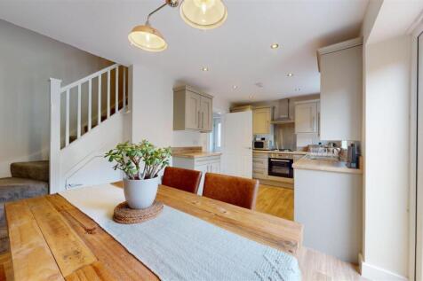 Atherton Rise 40 Kitchen 3.jpg