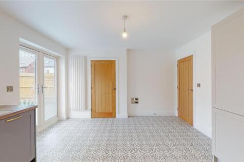 The Clayfields 131 Dining Area.jpg