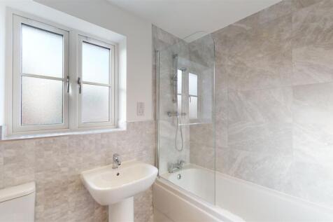 The Clayfields 131, Allscott Meads Bathroom.jpg