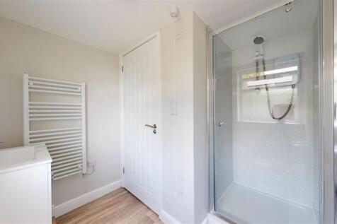 School Bank 2 - Flat 2 - Pontesbury - Shower Room.