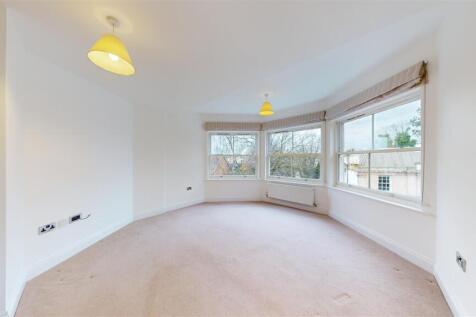 St Julians Crescent 11 Living Area.jpg