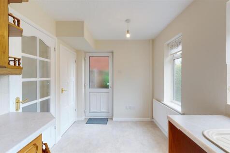 St Andrews Road 37 Dining Area.jpg