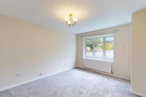 St Andrews Road 37 Living Room.jpg