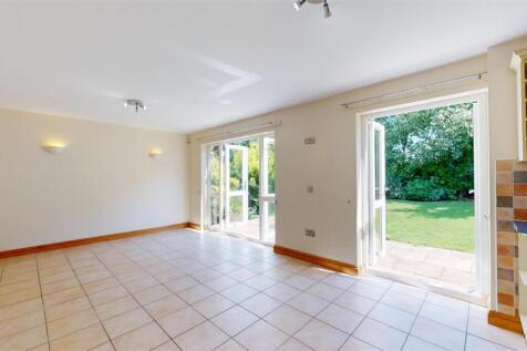 8 Nursery Meadows, Dining Room 1.jpg
