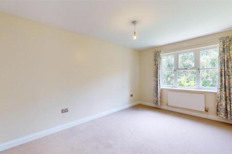 8 Nursery Meadows, Bedroom One.jpg