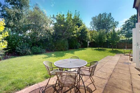 8 Nursery Meadows, Garden 2.jpg