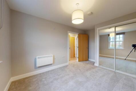 Benbow Quay 22 Bedroom 2.jpg