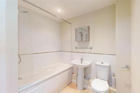Darwin Place, Apartment 3 Bathroom.jpg
