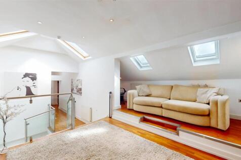 The Woodlands, Flat 7 Living Room 2.jpg
