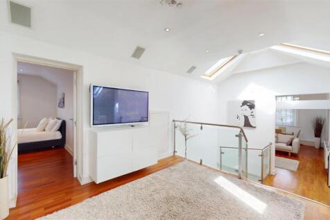 The Woodlands, Flat 7 Living Room 1.jpg