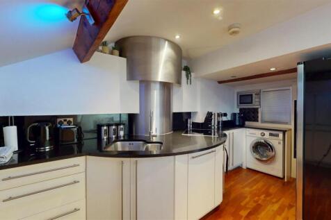 The Woodlands, Flat 7 Kitchen.jpg