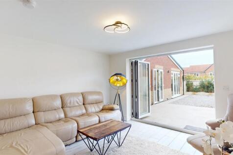 Gardeners Place 67, Living Room 3.jpg